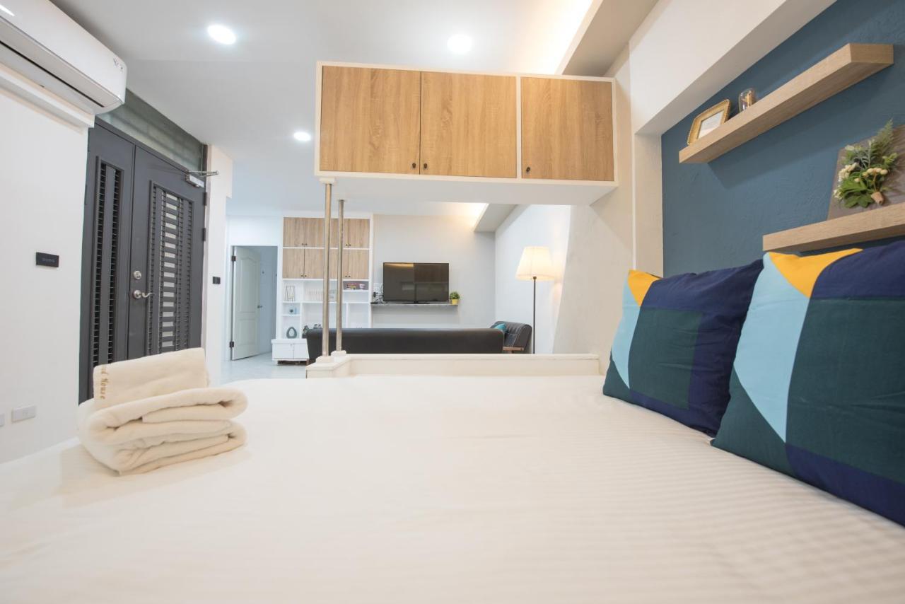 Bird Series B&B&Hostel複合式民宿#本國旅客須先匯款 타이난 외부 사진